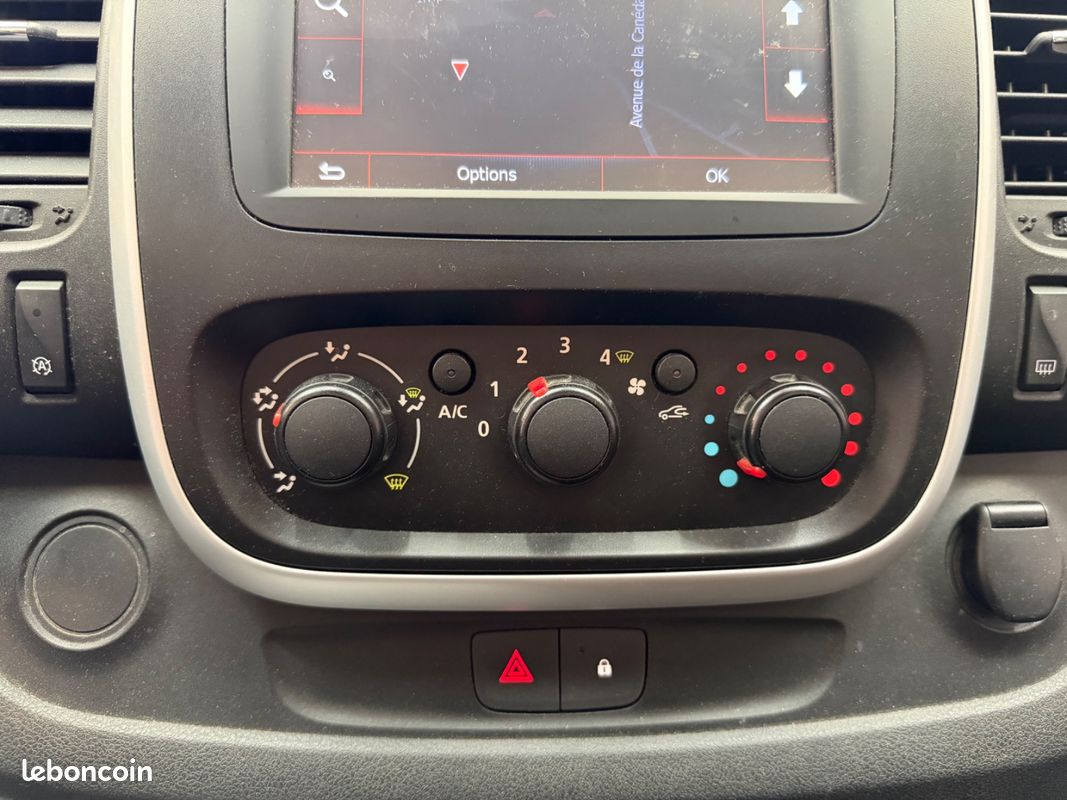 RENAULT TRAFIC CABINE APPROFONDIE L2H1 1200 KG DCI 140 CONFORT/Entretien Complet / Turbo neuf (image 19)
