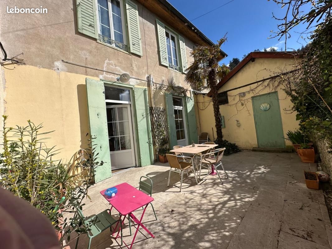 Maison 4 pièces 90 m² · à Vals-les-Bains · 90 m² · 185 000 €
