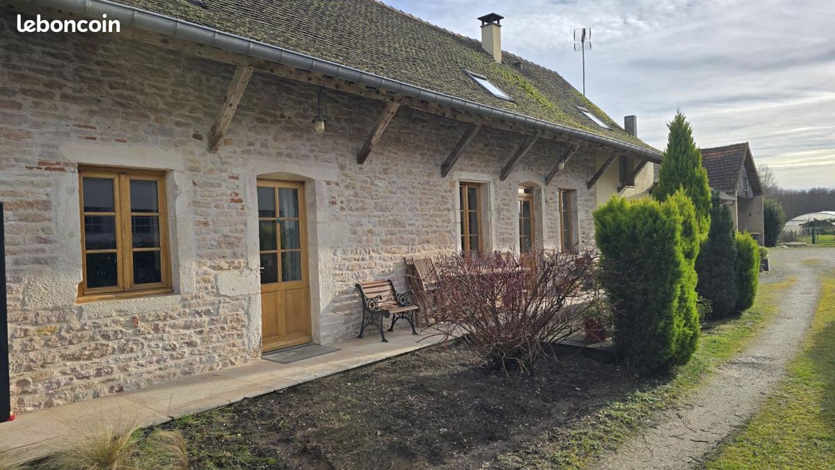 Maison 7 pièces 200 m² · à Ouroux-sur-Saône · 200 m² · 328 000 €