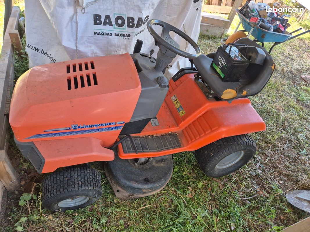 Tracteur to d'essence Husqvarna LT130 (image 1)