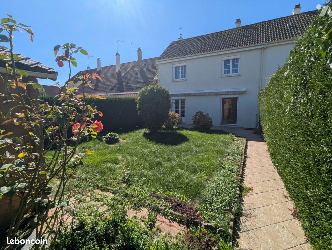 Maison 4 pièces 89 m² · à Isigny-sur-Mer · 89 m² · 165 000 €