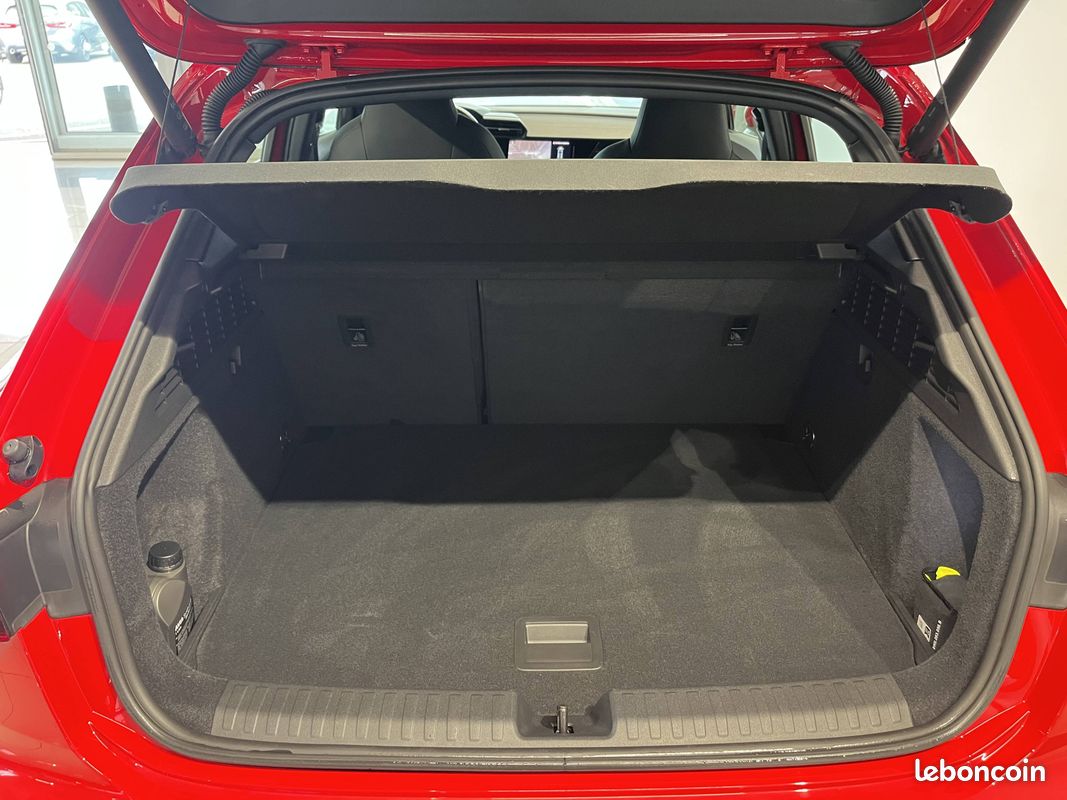 AUDI A3 Sportback 40 TDI 200 S tronic 7 Quattro S Line (image 40)
