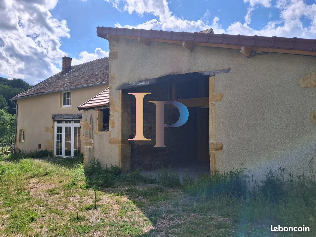 Maison 6 pièces 179 m² · à Marcigny · 179 m² · 220 000 €