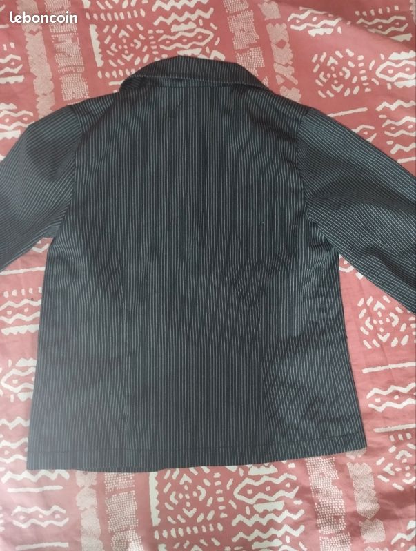 Veste noir 4 ans noir avec des rayures legere (image 3)