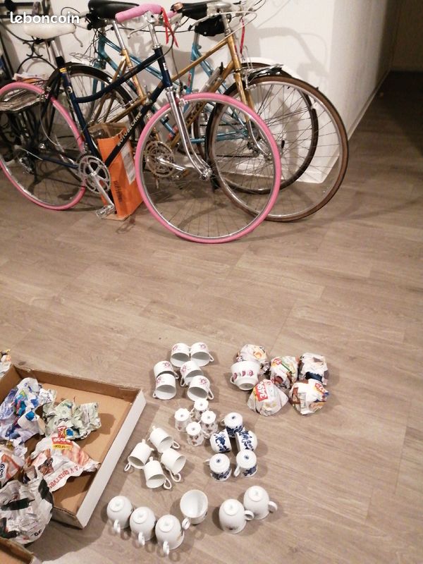 SERVICE à CAFÉ ☕ en PORCELAINE DE RÉPUBLIQUE TCHÈQUE 🇨🇿 CZ, TRÈS TRÈS ANCIEN ET GRIFFÉ voir en dessous (image 19)
