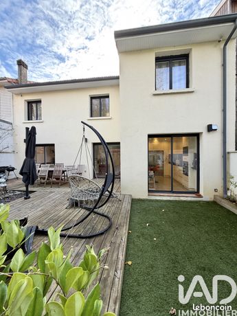 Maison familiale 5 pièces 154 m² — 1