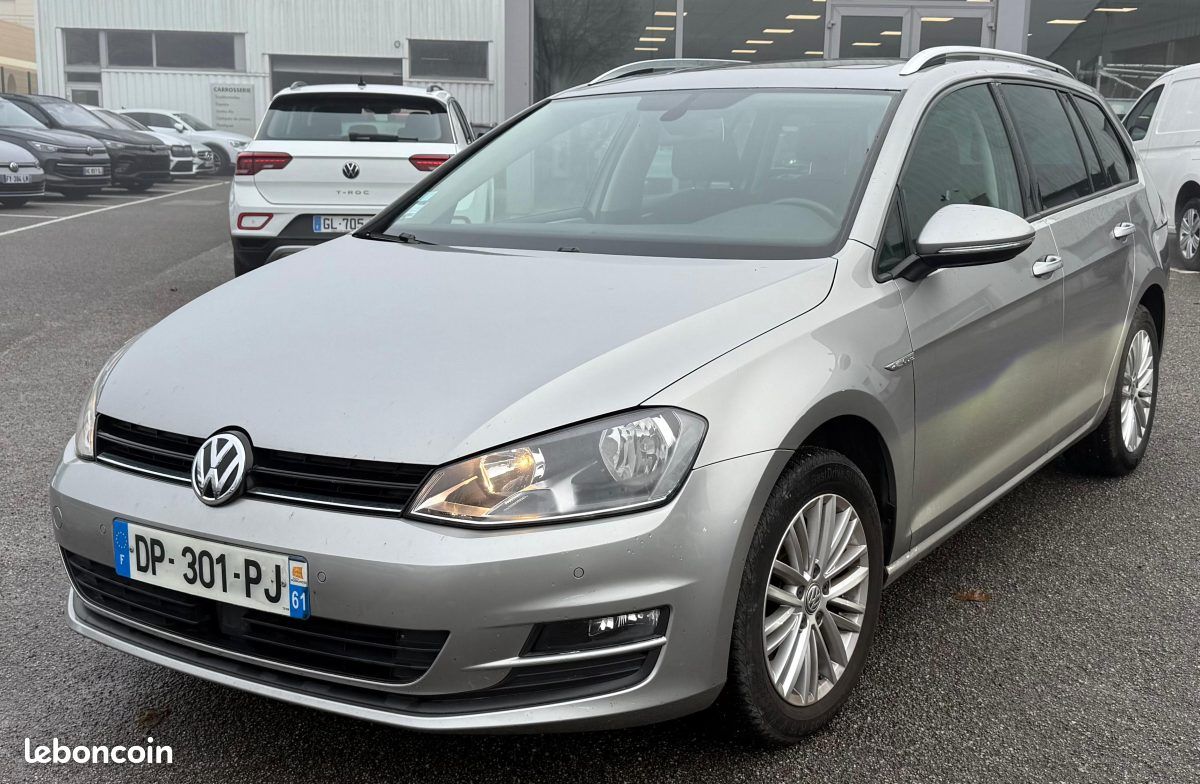 VOLKSWAGEN GOLF SW 1.6 TDI 105 BlueMotion Technology 4Motion Série Spéciale Cup - Toit Panoramique (image 3)