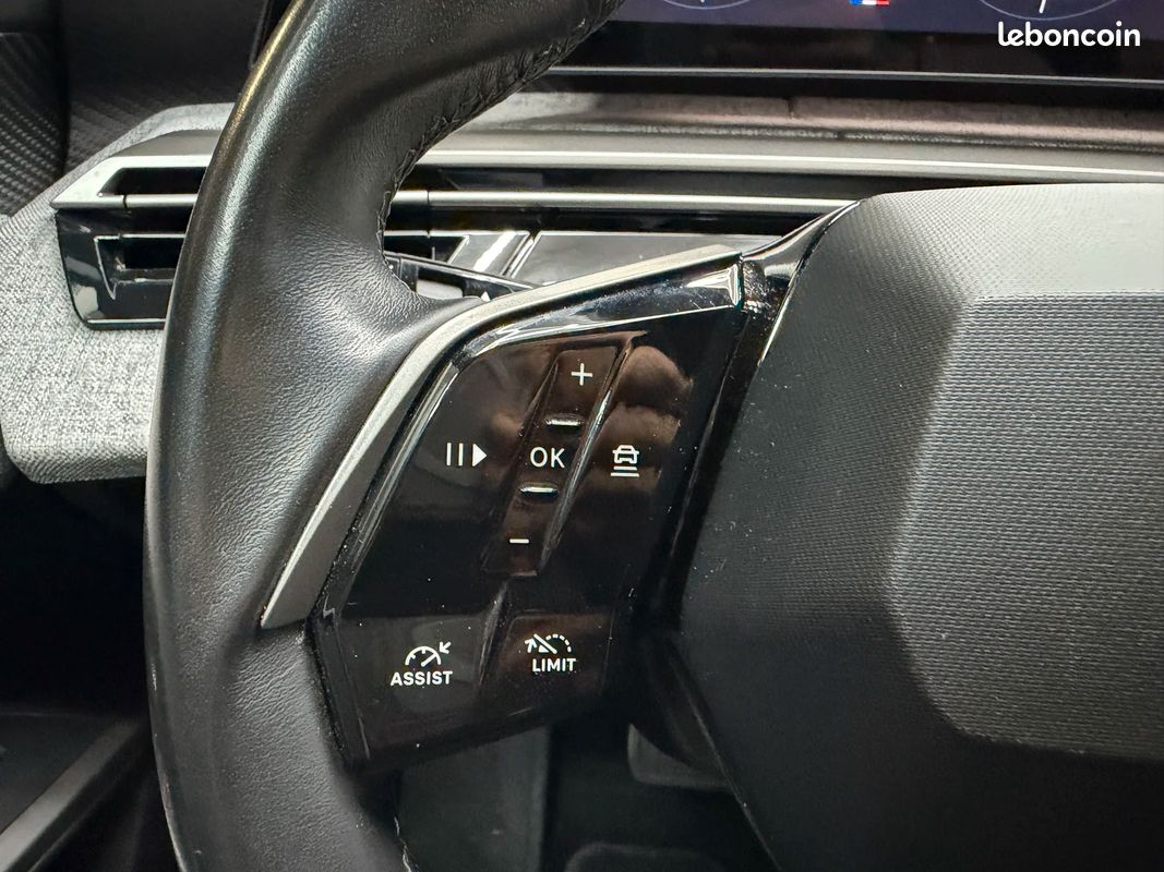Peugeot 3008 III Hybrid 136 Allure (image 14)