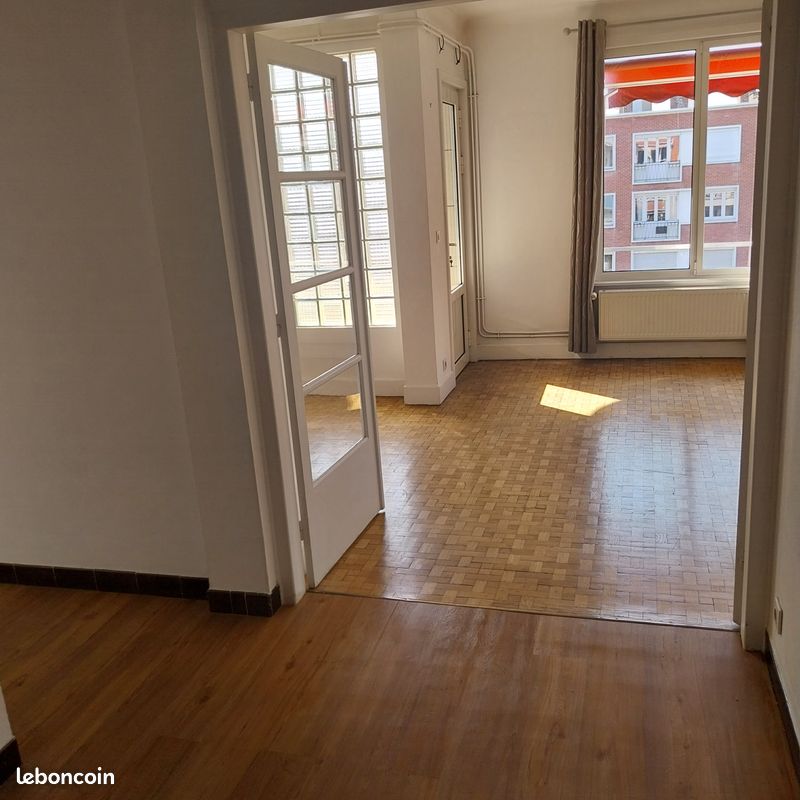 Appartement 4 pièces 100 m² · à Lille · 100 m² · 1 290 €/mois