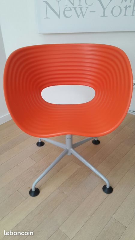 Fauteuil pivotant VITRA TOM VAC de Ron Arad (image 1)