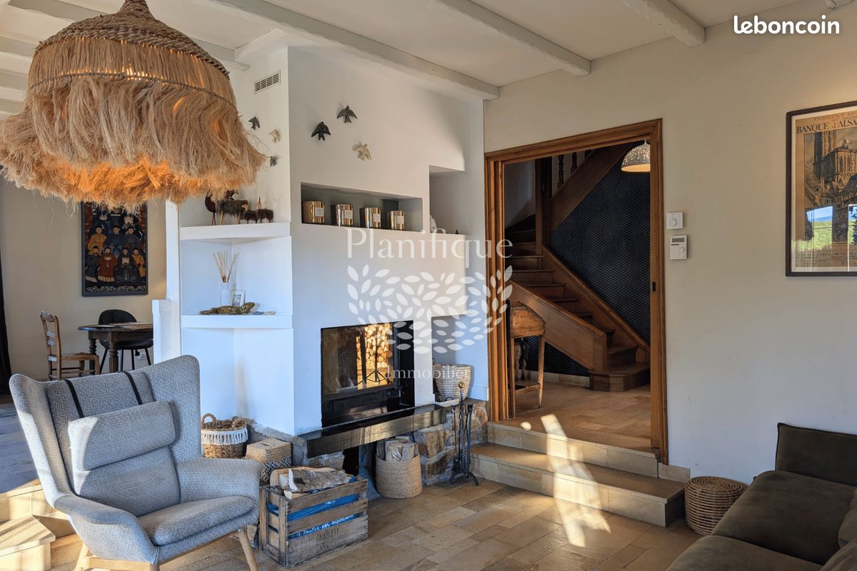 Villa 10 pièces 469 m² (image 2)