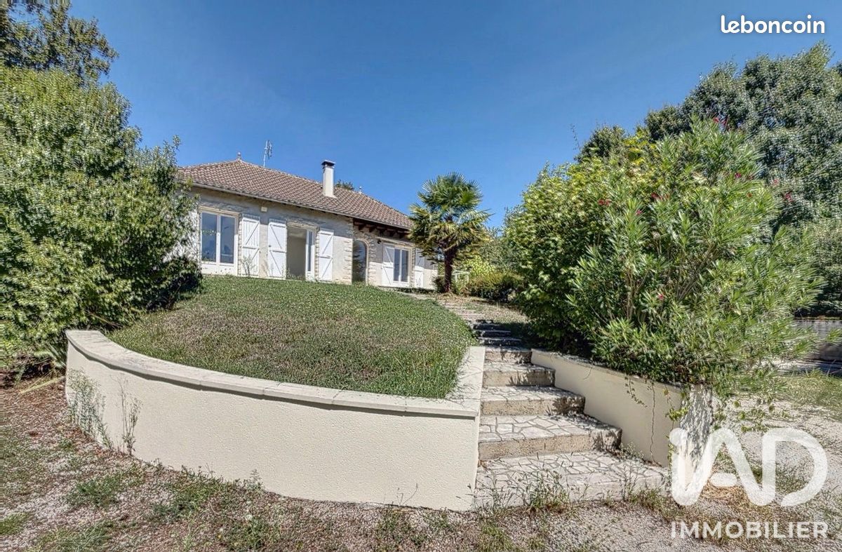 Maison 4 pièces 160 m² · à Terrasson-Lavilledieu · 160 m² · 215 000 €