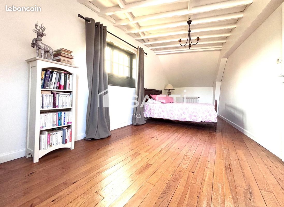 Propriété 6 pièces 230 m² (image 10)