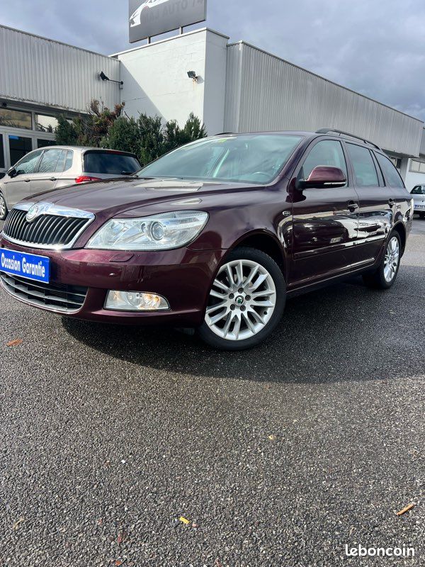 SKODA OCTAVIA COMBI 2.0L TDI 140cv boîte auto 4*4 (image 2)