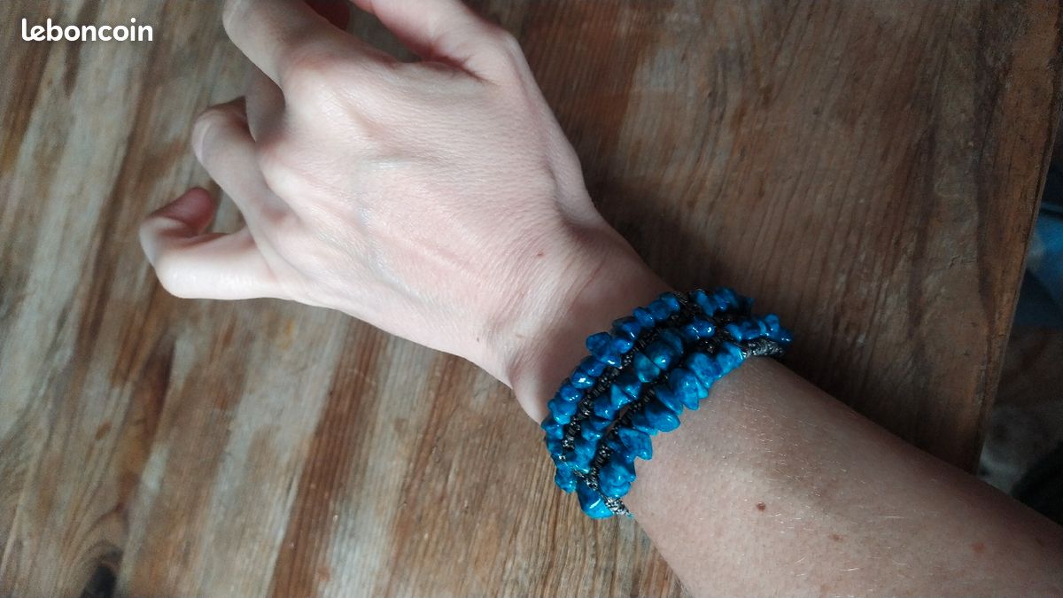 Bracelet en pierres bleues (image 4)