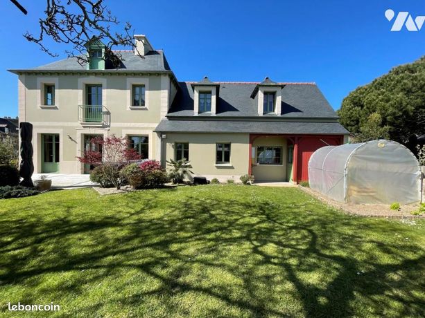 Maison 5 pièces 220 m²