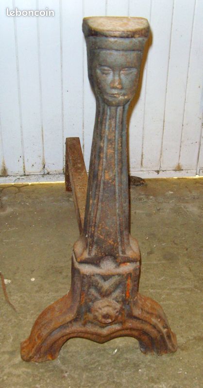 Imposante Paire de Chenets en Fonte et Laiton Accessoires Ch