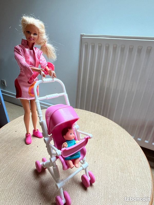 Poupée barbie avec son bébé dans sa poussette Jeux Jouets