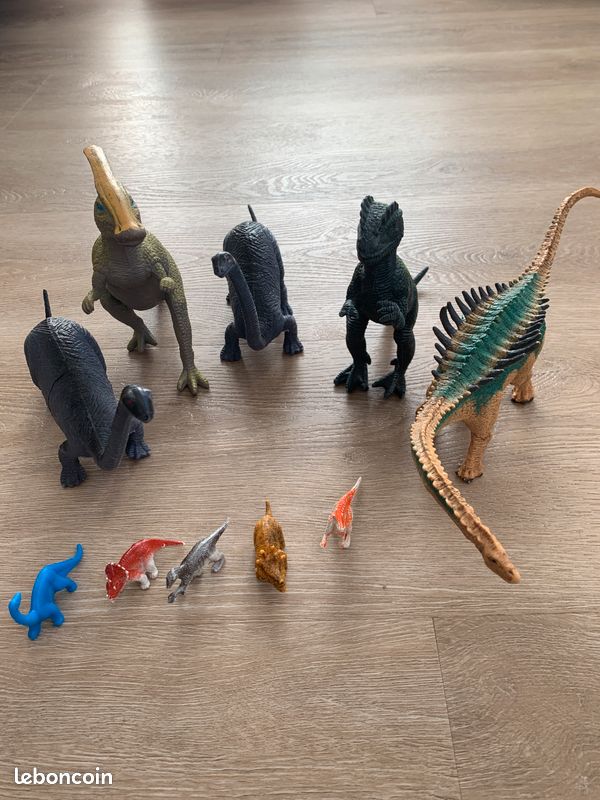 Figurines dinosaures (image 1)