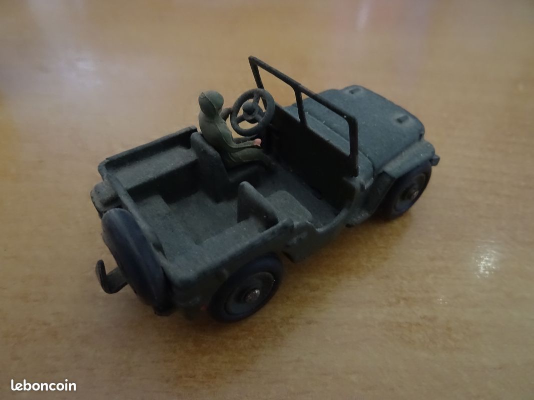 DINKY TOYS Réf 80B/828 Hotchkiss Willys Jeep Lance Missiles