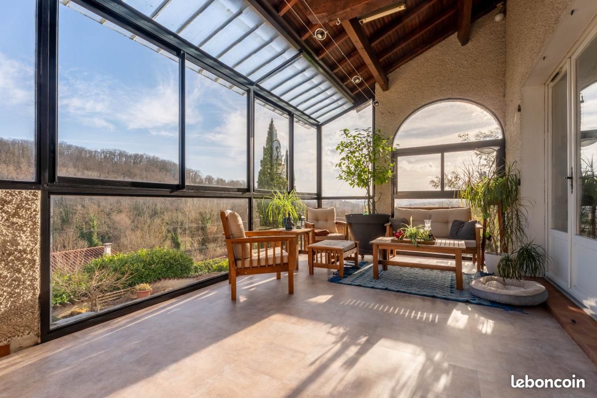 Maison 7 pièces 346 m² · à Val d'Oingt · 346 m² · 649 000 €