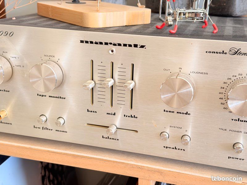 Amplificateur Hifi Marantz 1090 – Argenté – Révisé, Garanti 1 An