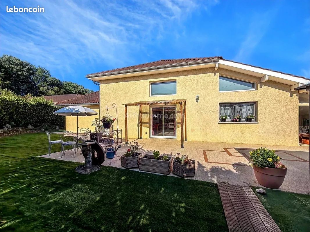 Maison 6 pièces 210 m² · à Morestel · 210 m² · 535 000 €