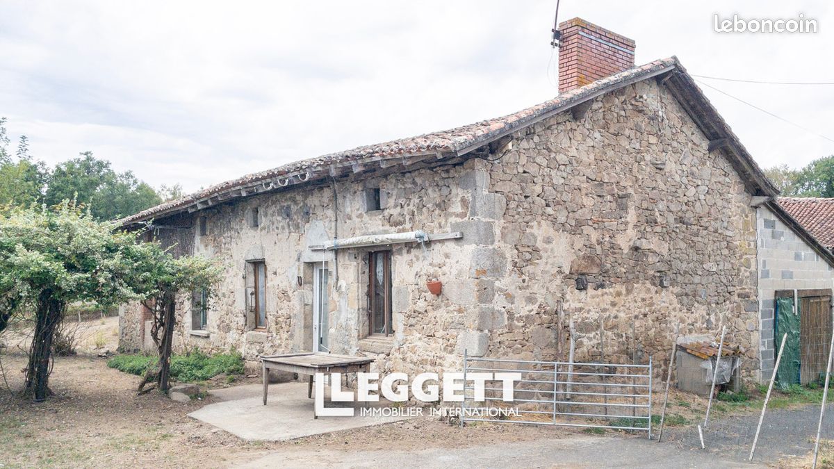 Maison 13 pièces 234 m² · à Chéronnac · 234 m² · 299 600 €