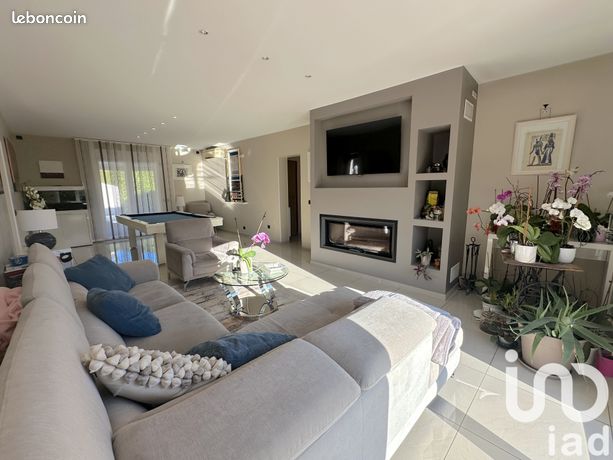 Maison 8 pièces 224 m²