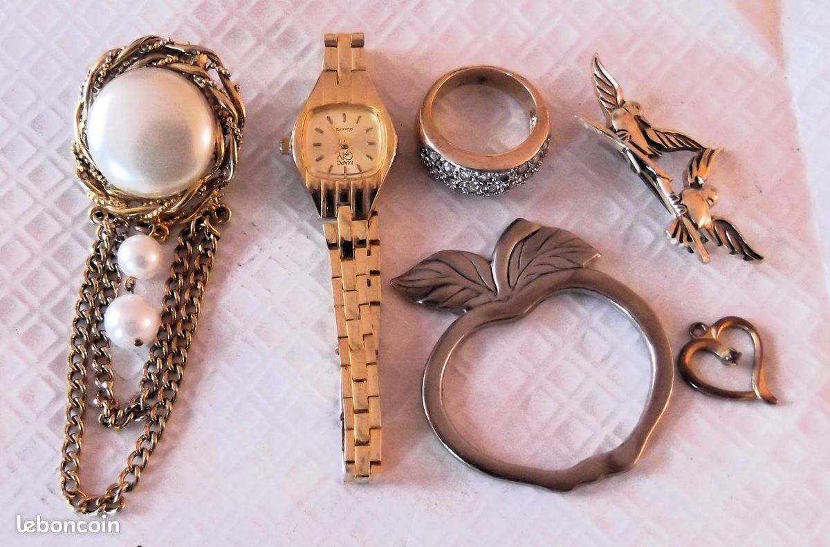Lot de bijoux fantaisie anciens et vintages 11 pieces (image 4)