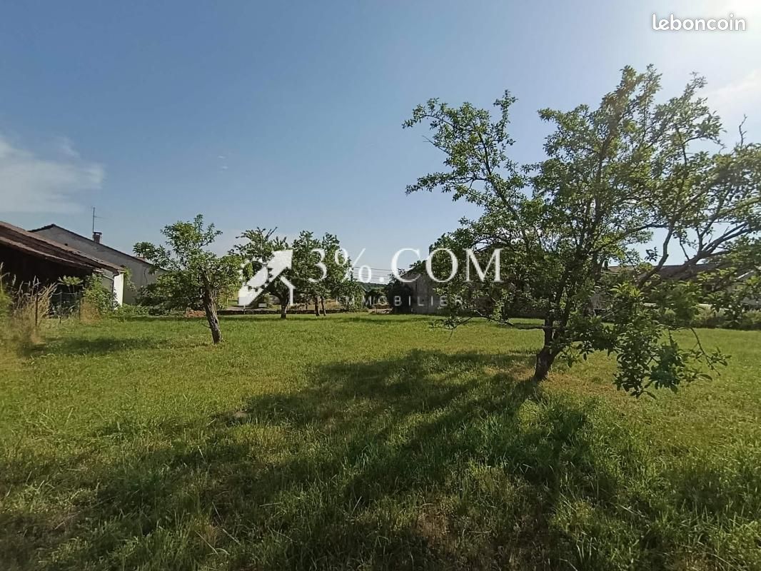 Terrain 1 687 m² Dompierre · 59 400 €