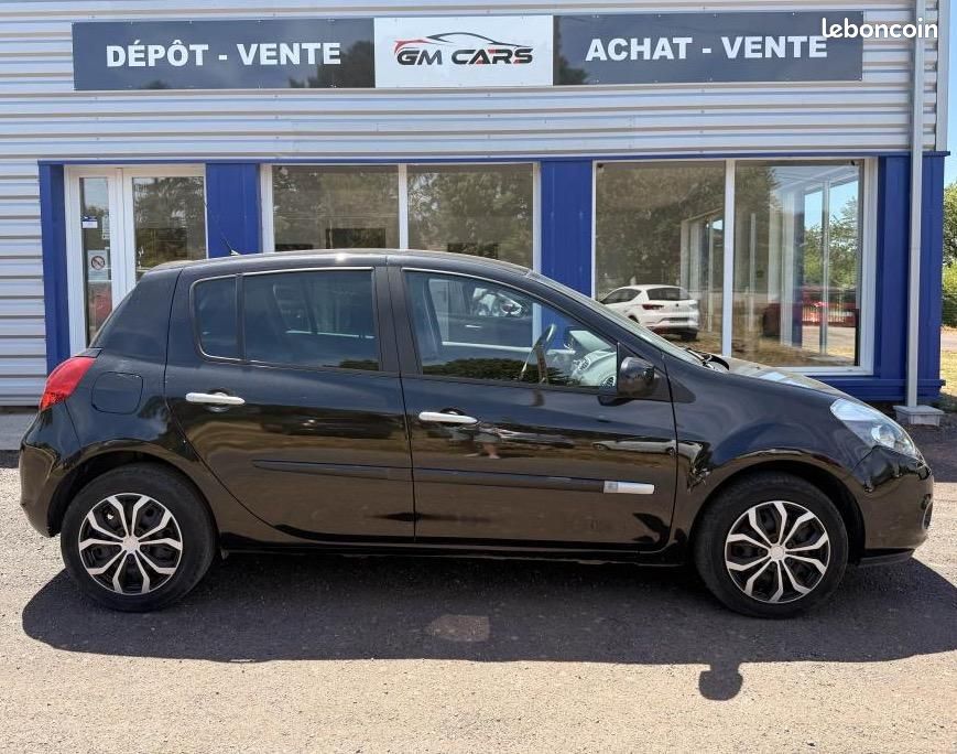 RENAULT CLIO 1.2i 16V - 75 III BERLINE Authentique PHASE 2 (image 6)