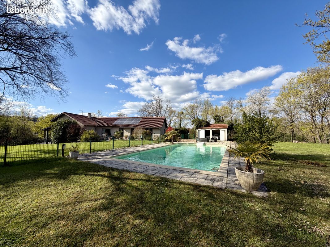 Maison 8 pièces 190 m² · à Chaponost · 190 m² · 895 000 €