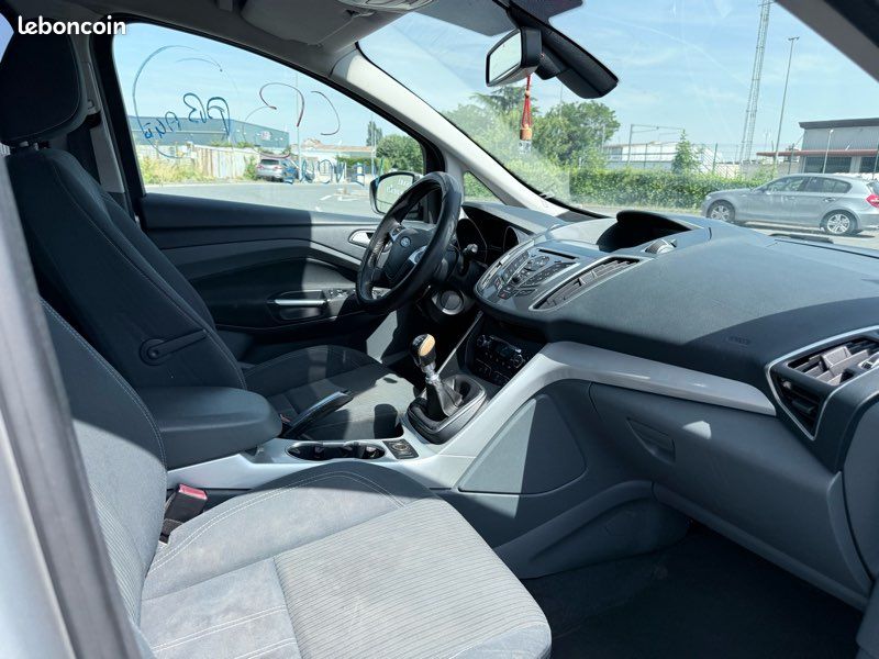 Ford Grand c Max 1.6l titanuim 121000 km fulls options garantie, 15 mois (image 9)