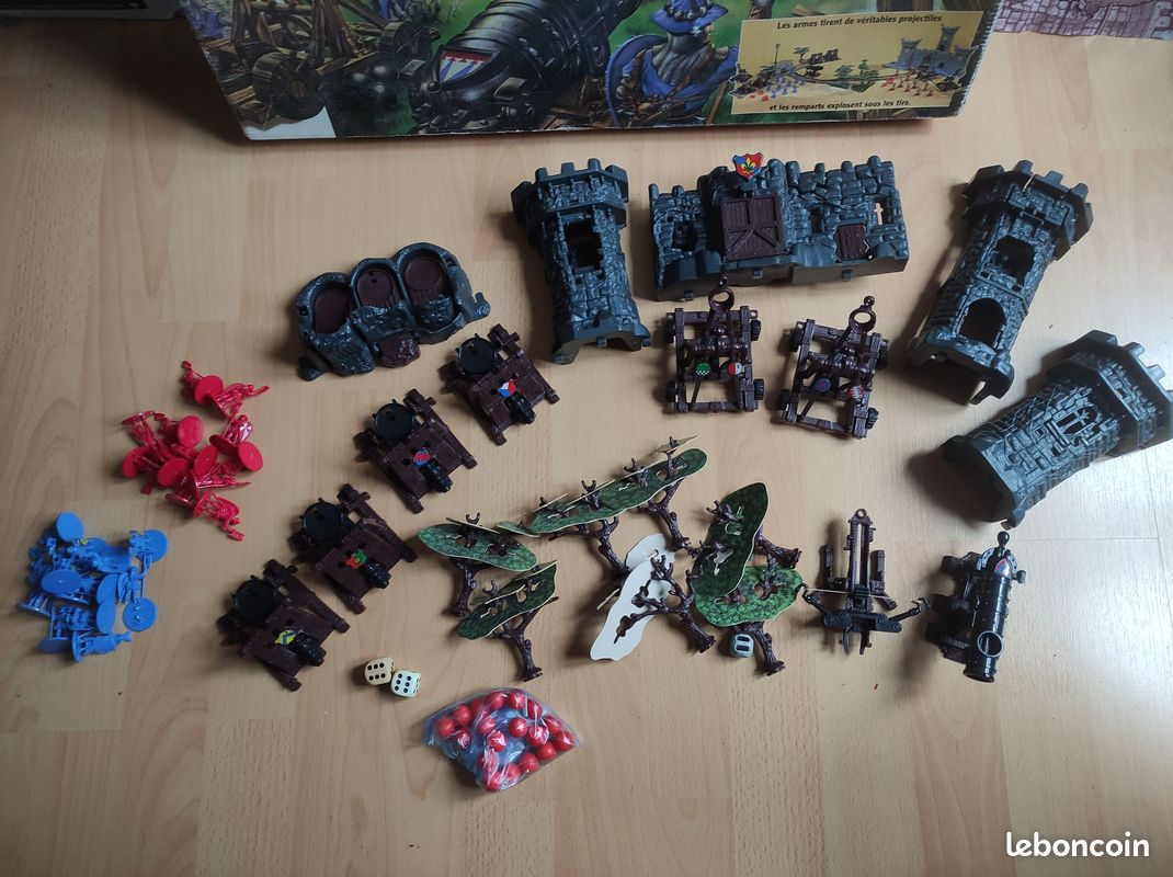 JEUX DE SOCIÉTÉ - Siege a l'attaque du château - MB - EUR 145,00