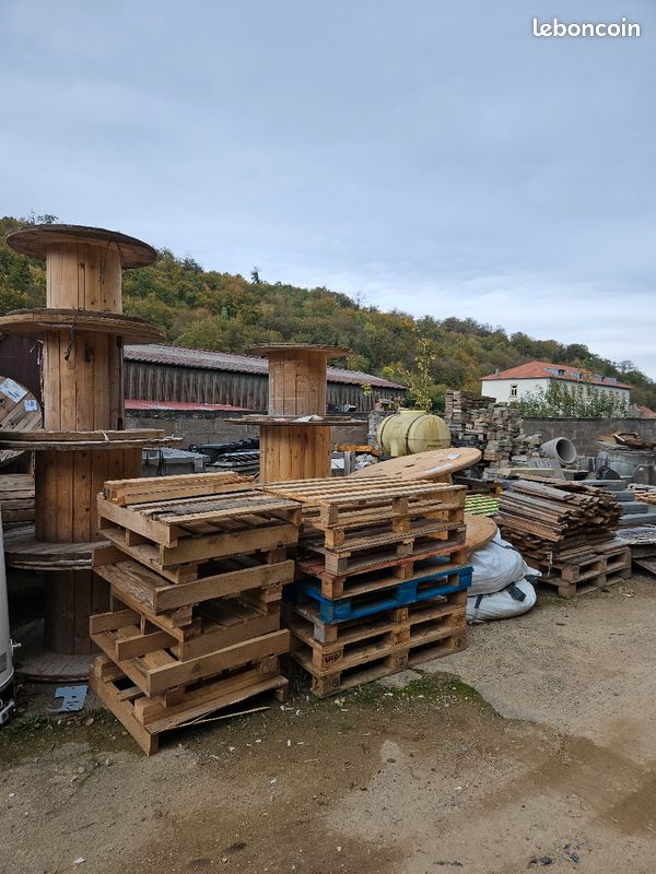 Touret bois et palettes (image 1)
