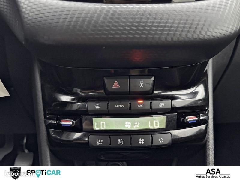 Peugeot 208 1.2 PureTech 110ch Allure S&S 5p (image 36)