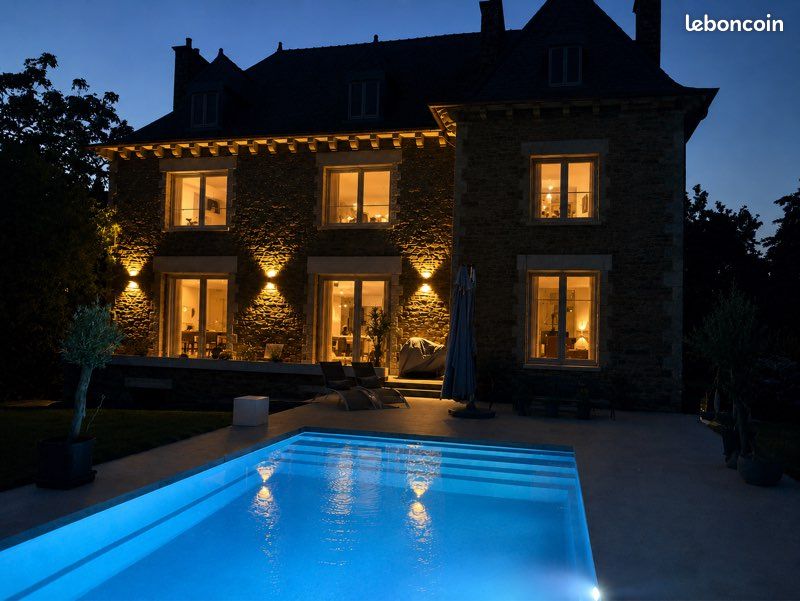 Maison 8 pièces 247 m² · à Bourgbarré · 247 m² · 650 000 €