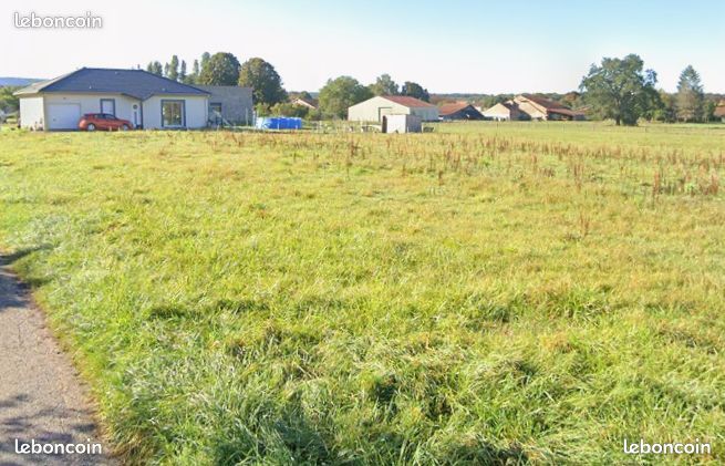 Beau terrain plat constructible · à Gugnécourt · 35 990 €