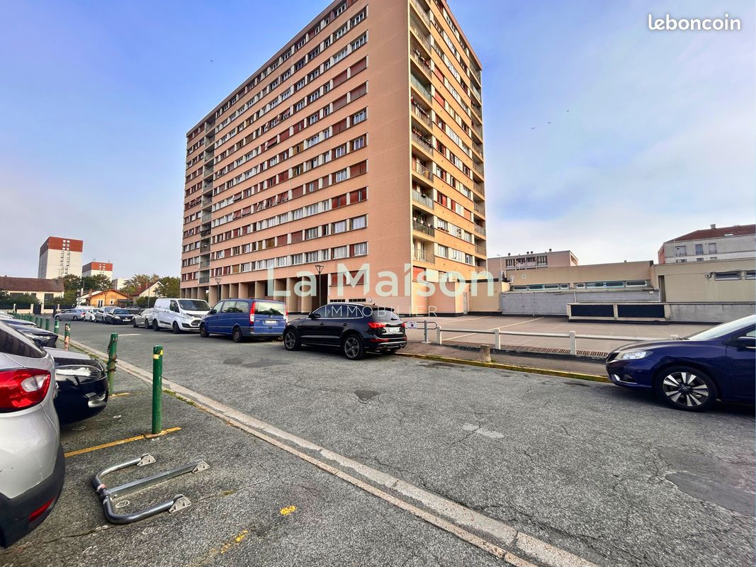 Appartement 2 pièces 48 m² · à Neuilly-sur-Marne · 48 m² · 950 €/mois