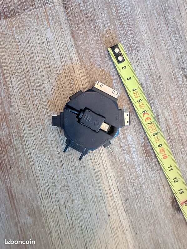 Adaptateur universel rétractable (image 2)
