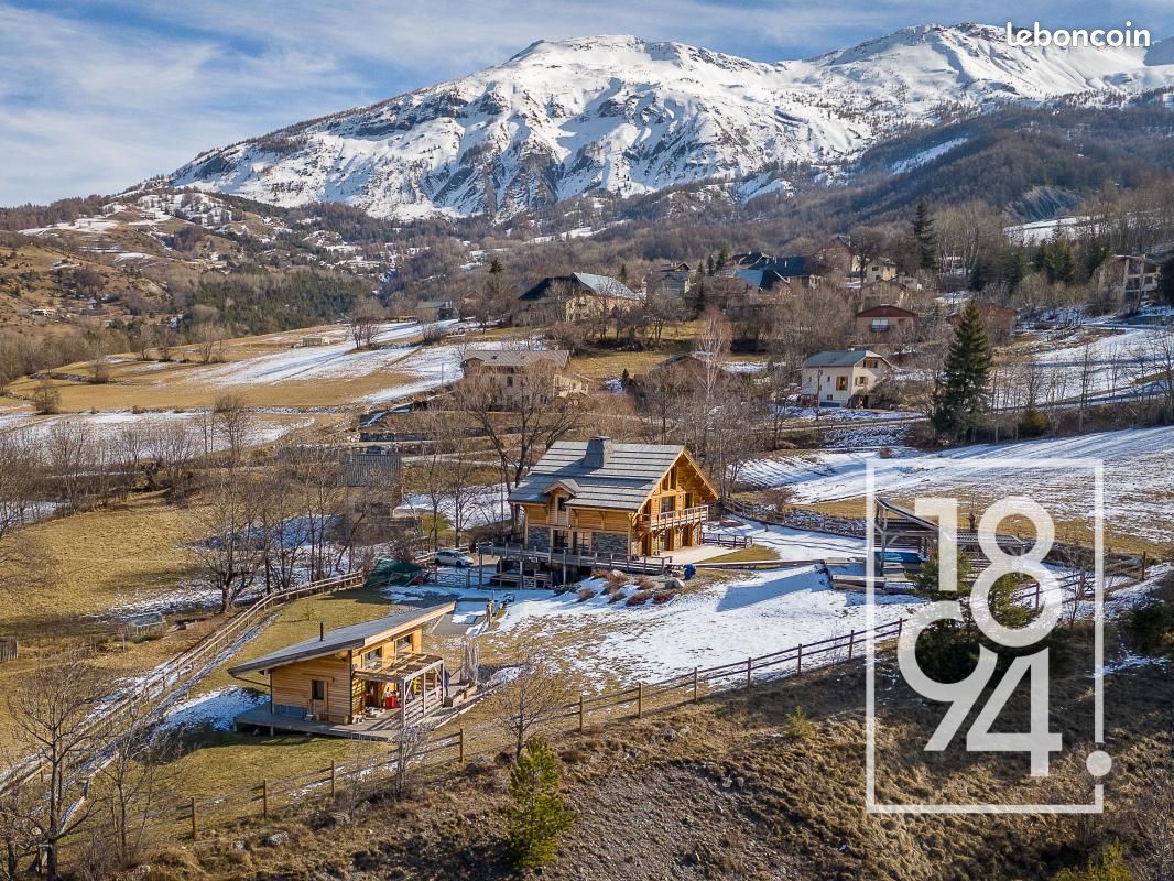 Maison 10 pièces 338 m² · à Enchastrayes · 338 m² · 1 770 000 €