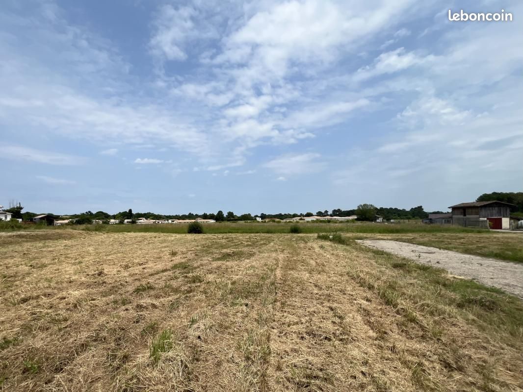 Terrain 568 m² Martillac · 189 000 €