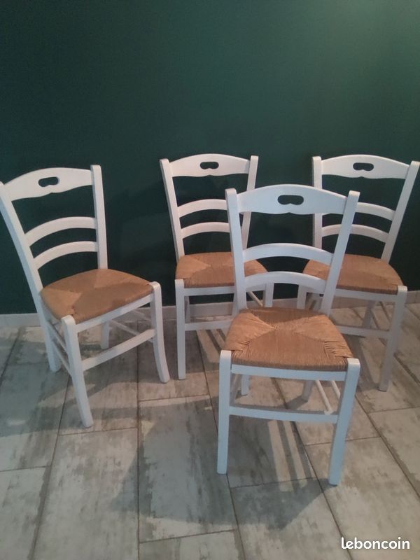 Lot 4 chaises paillées fourmies (image 1)