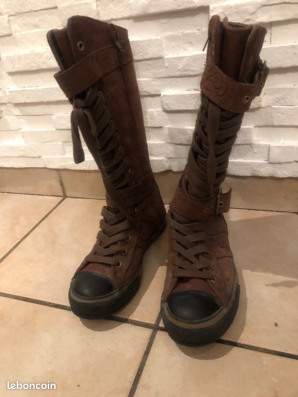 Bottes Converse en cuir marron Chaussures