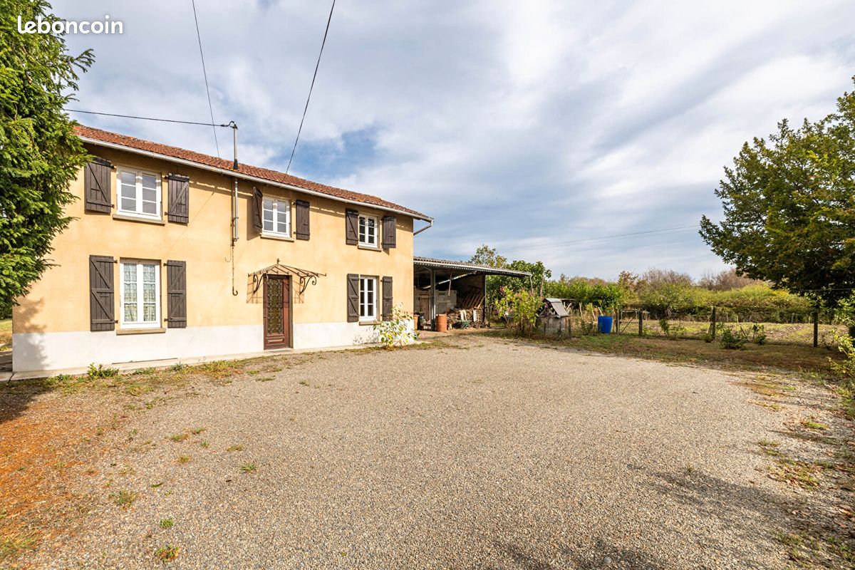 Maison 5 pièces 131 m² · à Saint-Germé · 131 m² · 125 000 €