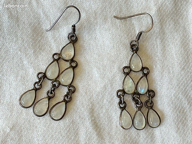 Élégantes boucles d’oreilles lustres en argent 925 et pierres de lune (image 6)
