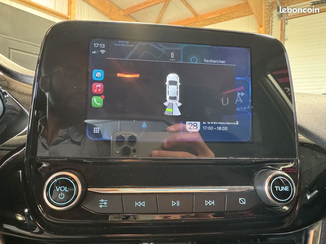 Ford FIESTA 1.0 ECOBOOST 100CH TREND 5P - APPLE CARPLAY / ATTELAGE / RADARS DE RECUL (image 28)