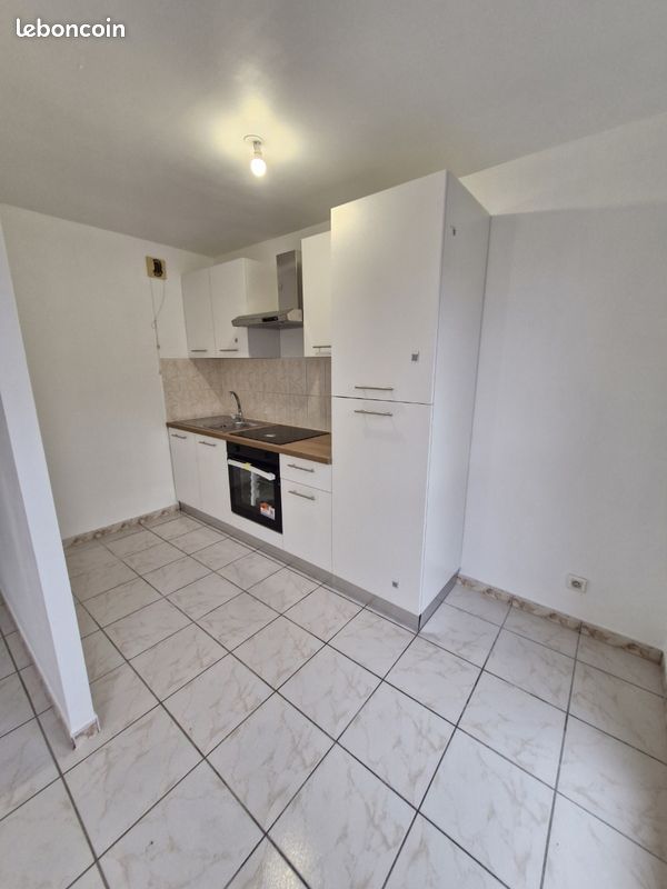 Appartement 3 pièces 49 m² · à Tremblay-en-France · 49 m² · 910 €