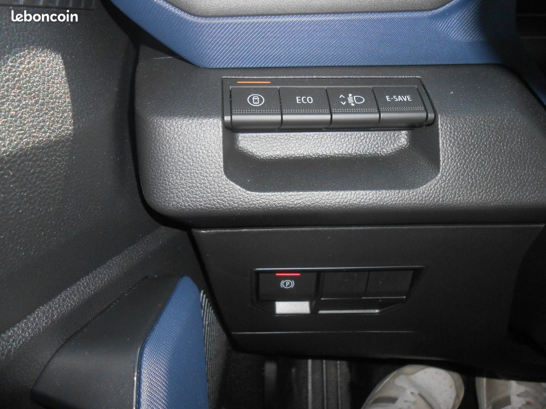 DACIA Duster Hybrid 140 Journey 4 X 2 (image 18)